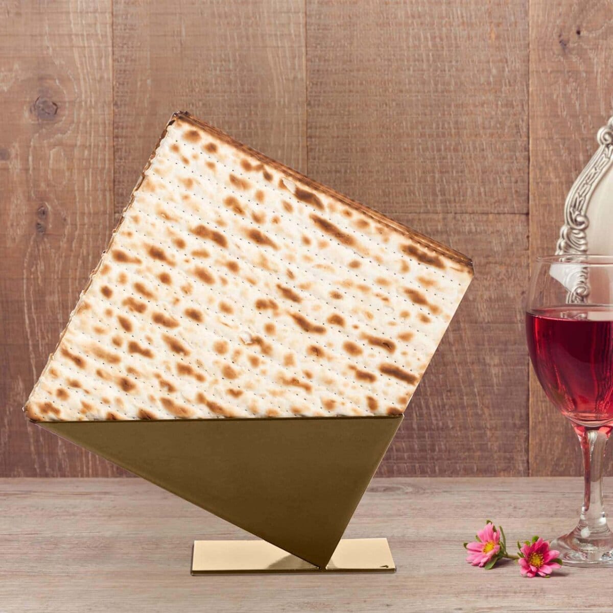 מציון פירמידה - מתקן למצות לחג הפסח מעוצב כפירמידה מצרית - צבע: זהב