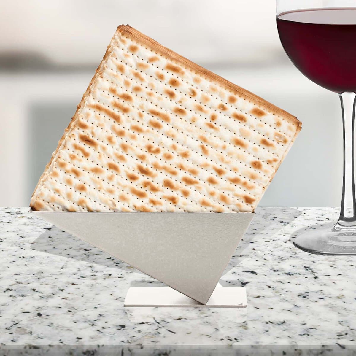 מציון פירמידה - מתקן למצות לחג הפסח מעוצב כפירמידה מצרית - צבע: כסף